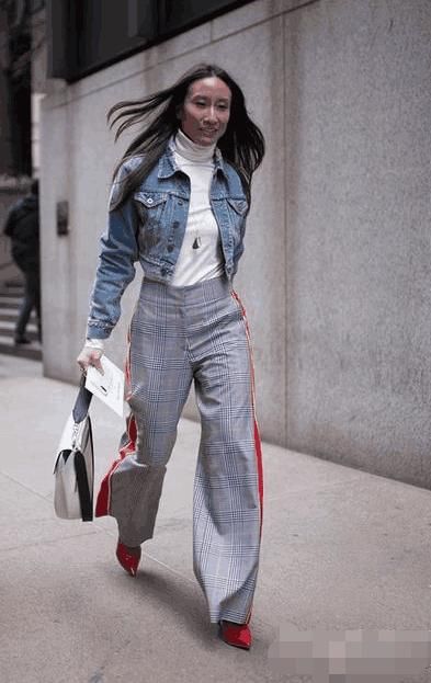 牛仔装不仅百搭，随意，还能穿出温柔，可爱感