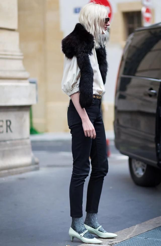  #出场#种草鹅｜又到了穿玛丽珍的季节，有请艾玛罗和钟小姐出场