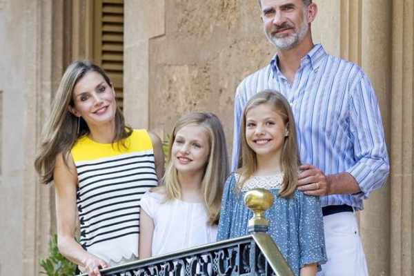 西班牙皇室全家都是高颜值