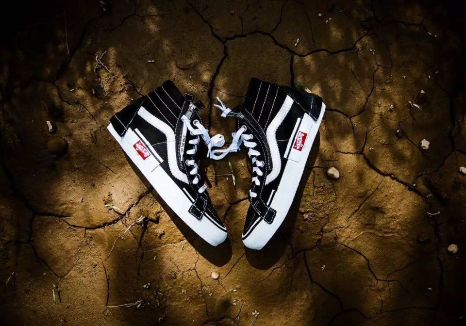 Vans “解构”新品今日发售!重新拼贴后身价竟翻了不止 5 倍