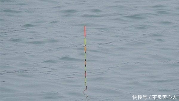 #送漂的幅度#大鲫鱼咬钩的三种经典漂相,出现这些漂相,上钩就是大鲫鱼!