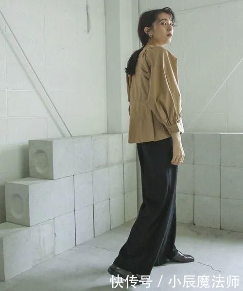 『看起来』春季穿搭不得不试的米色系上衣,给你邻家女孩的错觉!
