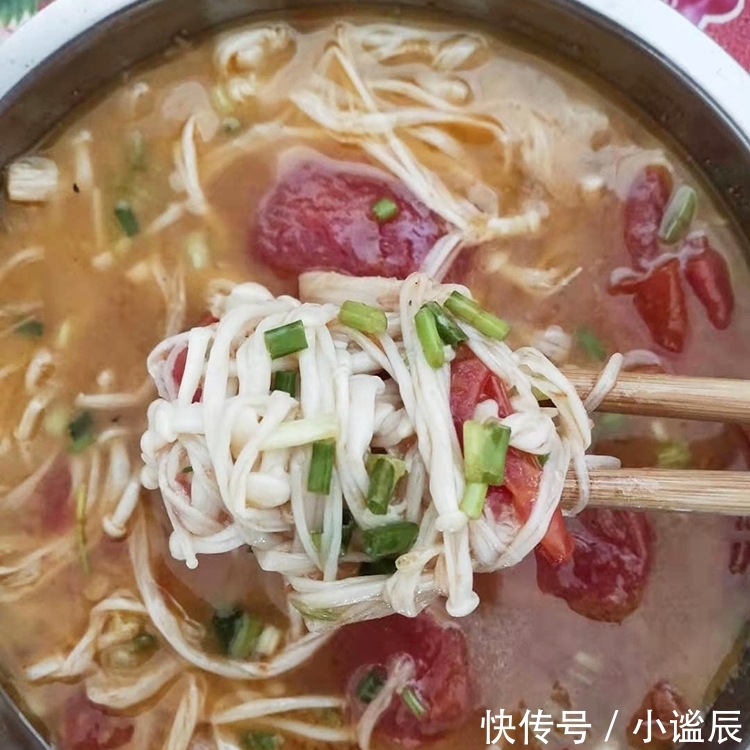  『变细』西红柿和它一起煮，隔三差五吃，美白淡斑排宿便，腰肢变细了
