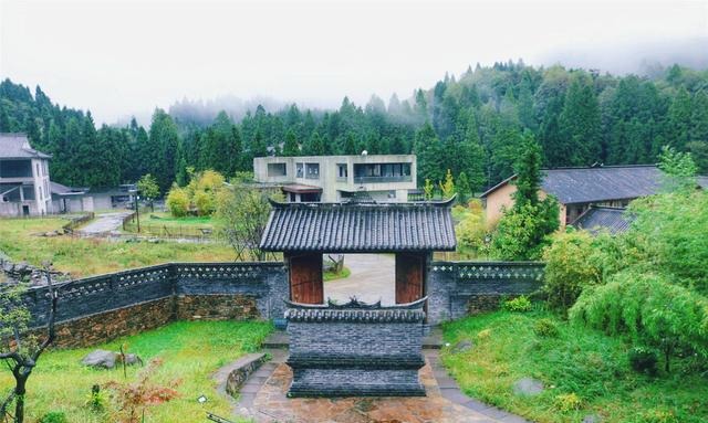 最美的不是下雨天，而是沿路看过的风景