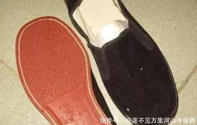  『北京』530块钱一双的片懒儿, 在北京一宿卖了20万双！您过去穿的多少钱？