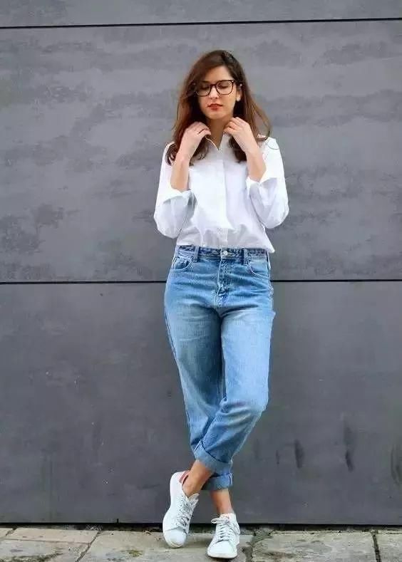 阔腿裤也太好看了!9分裤+平底鞋，这对CP今年很火!