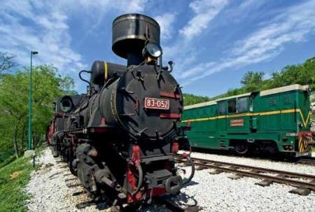 东北黑龙江最“尴尬”的火车，成真正“冻车”，厕所都不敢上？