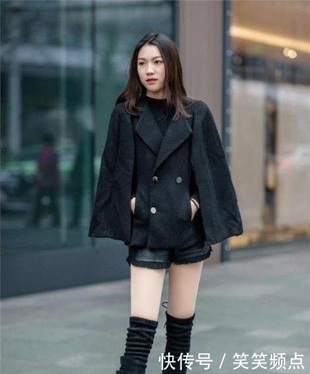 『气质』气质的街拍:美女肤白貌美,散发迷人气质
