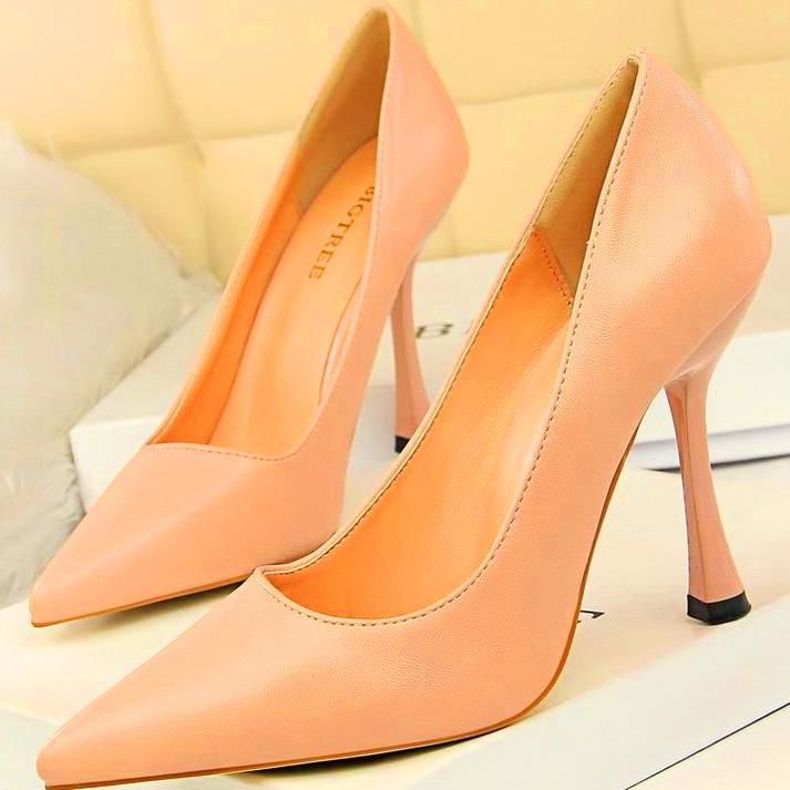  气质：夏日出街神奇, 这样的高跟鞋仙女必须拥有