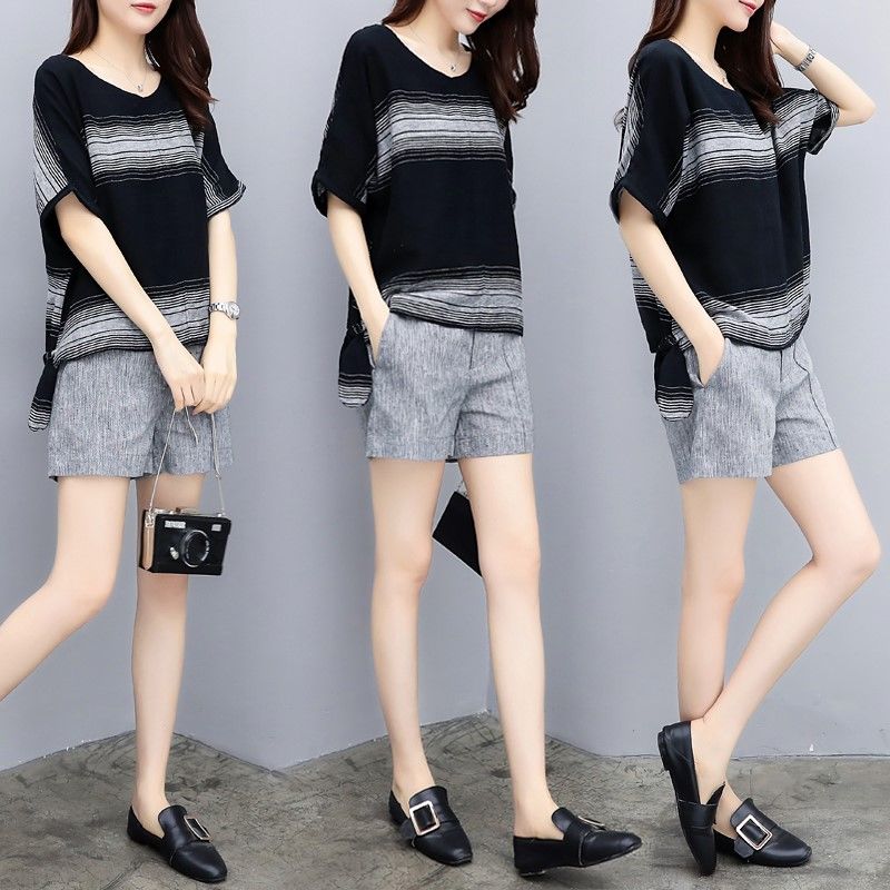 秋天别穿太土!70后女人都这么穿，一个比一个美，特适合70后