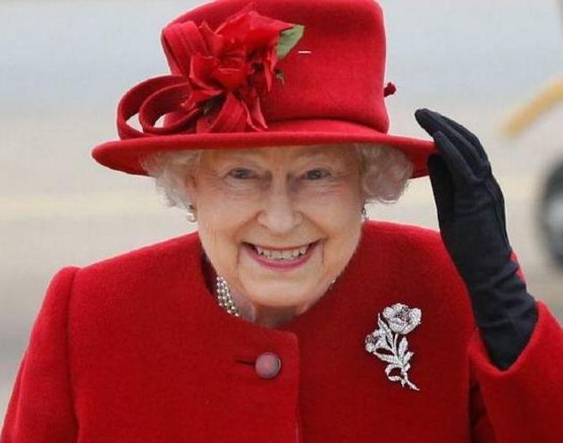 皇室酷爱帽子集合, 戴安娜与凯特帽子最韵味! 而她是地位的象征!