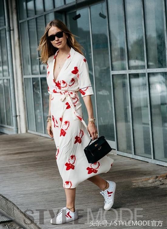 It Girl钟小姐亲自示范:这么穿帆布鞋最好看!