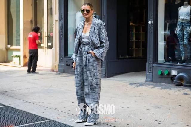 时髦办｜大雨哗哗下，我要给夏日高级冷色调打电话