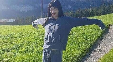 越来越多女明星“真空”出街，内衣真的这么讨厌?