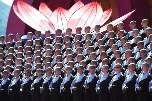 中国最大尼姑庵有1000尼姑,入门像参加高考,歌手李娜曾在此修行