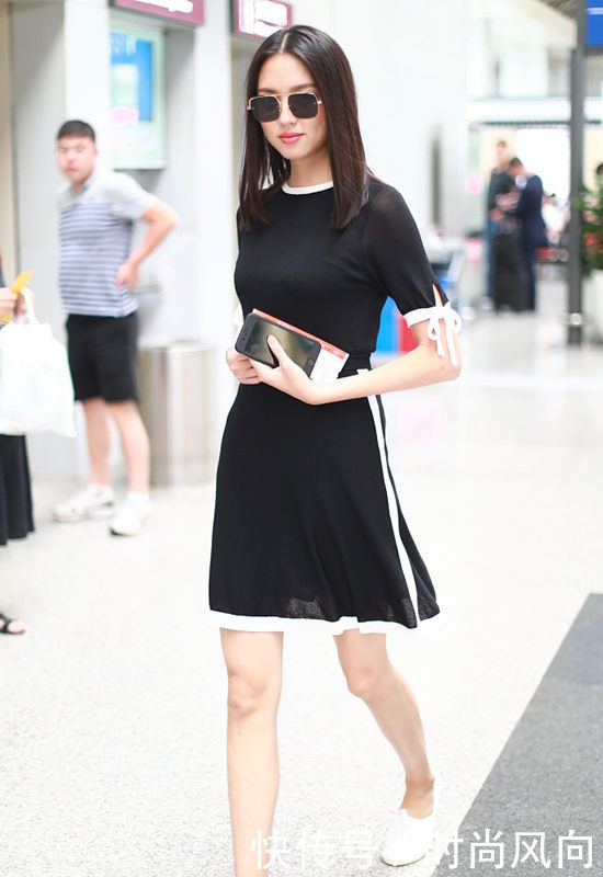 张梓琳出席活动一直捂着胸，原因竟然是因为这条裙子