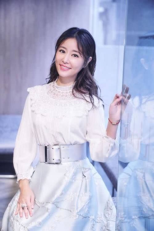  「脸上」脸上有这3个“特征”的女生，天生“不显老”，同时中2个的人很幸运！