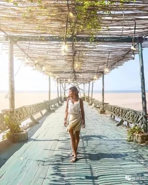 一件吊带性感妩媚又柔情似水，统统搞定