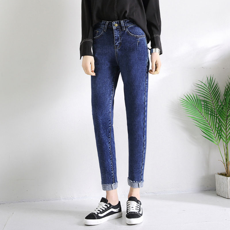 想看起来显腿瘦?就试试这几款小脚牛仔裤，瞬间变高挑小美女