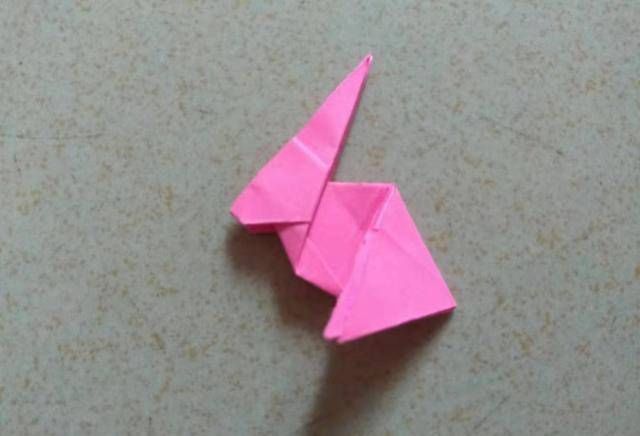  三角形：如何折叠三维小兔子？一张纸告诉你答案