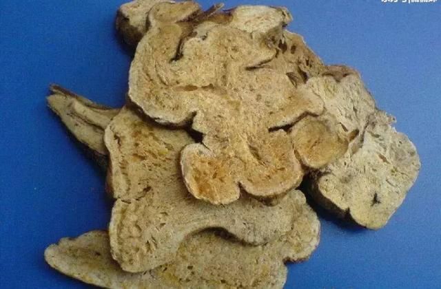 87岁老中医酒后道：美白祛斑用一物，让肌肤护肤白净