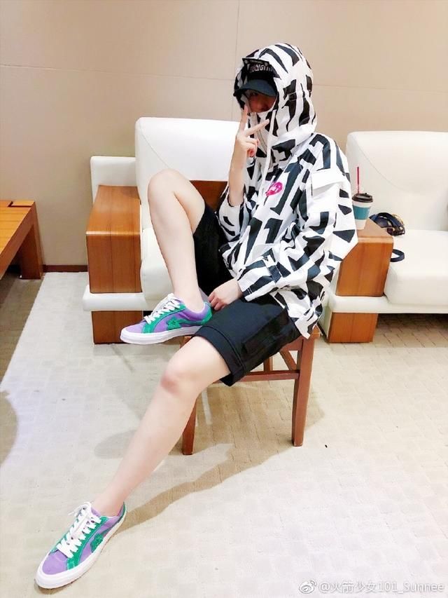 靠自己的努力打破一切谣言和传闻，终于如愿出道，网友：加油！