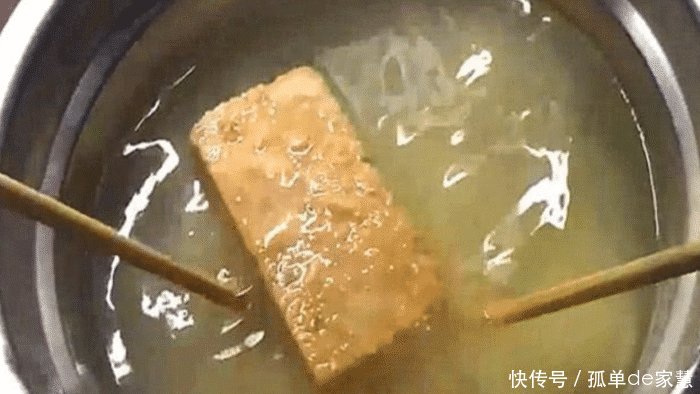  「压缩饼干」军用的压缩饼干，竟为何如此抗饿开水煮半小时恍然