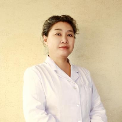 药店有种低价药膏，皮肤科医生建议天天用!眼袋、皱纹全“走”了