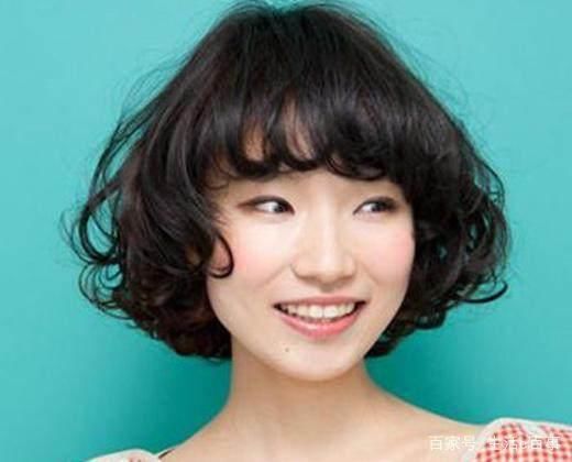 女人过了40岁，尽量别留这4种发型!简直不能更显老!