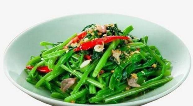  「暗藏」农村地里没人要的野菜，暗藏“4大功效”，超市都抢疯了