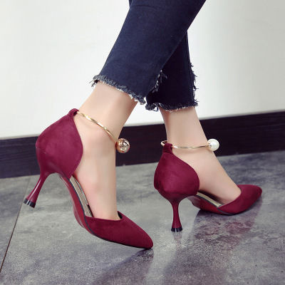 女人没有一双漂亮的尖头高跟鞋，我想，你都不好意思往出说吧?