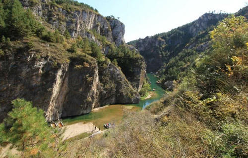 洛阳这个峡谷被称“世界一绝”，奇特现象连专家都无法做出解释！