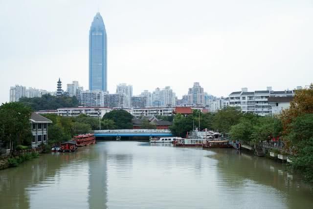 浙江“土豪最多”的城市，遍地是老板，游客：城市建设却不如人意