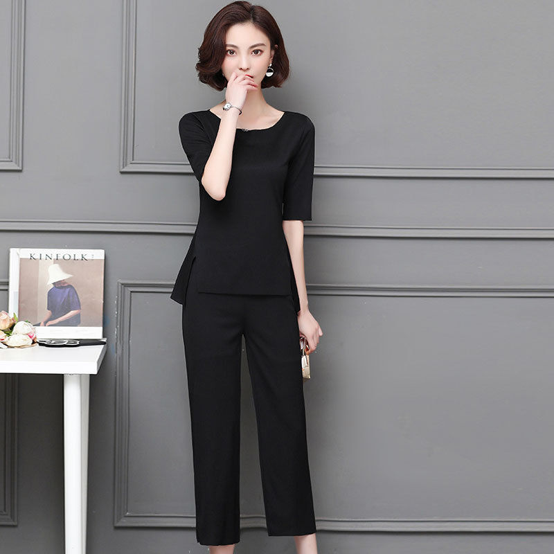 难怪叫“勾魂套装”，比裙子还美十倍，尤其70后女人穿，巨显美瘦