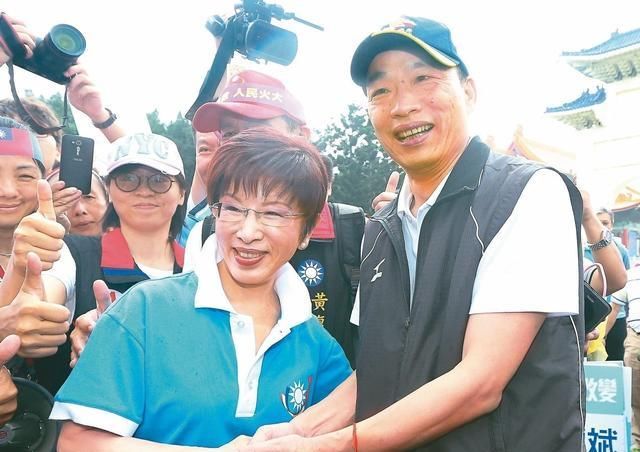 关注｜台南的韩粉与柱粉重叠，“卡柱”也“伤韩”