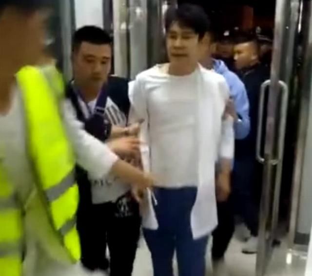 小沈阳做好事被说“吸毒”，造谣没有成本，明星不容易