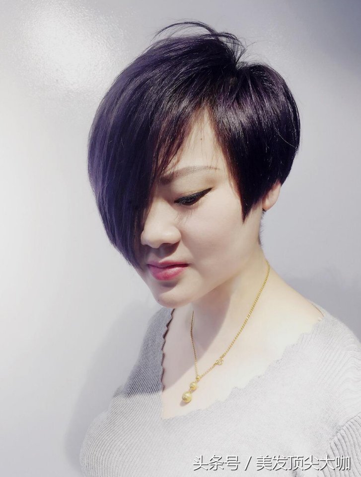2018流行不等式短发,职业女性的最爱哦!