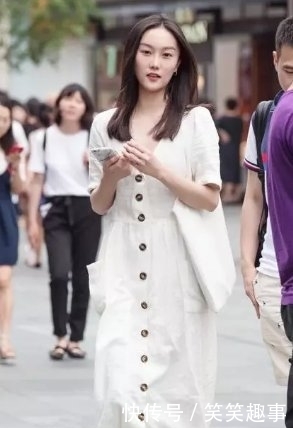  「尽显」街拍：时尚出街搭配，尽显俏美知性气质，美得不像话！