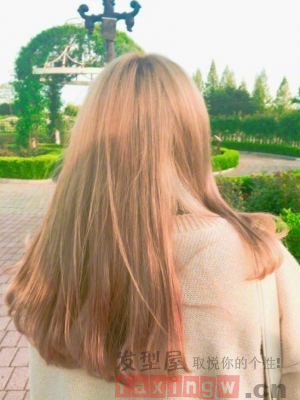 跟着时尚达人们一起染头发成为最耀眼的那道光