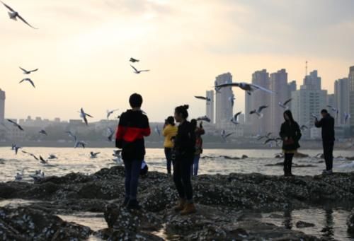 实拍山东青岛：韩国人最喜欢的中国城市，10万人在此地生活