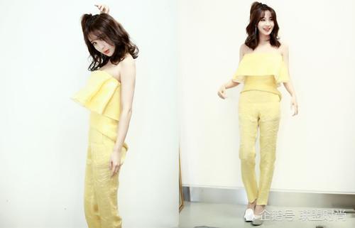 李菲儿胆真大,裙摆故意剪掉一半,下半身就靠一块布遮重点!