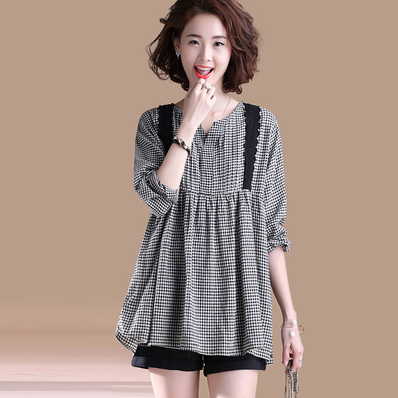 若你身高低于160，秋后少穿长裙，试试娃娃衫，洋气减龄又遮肉