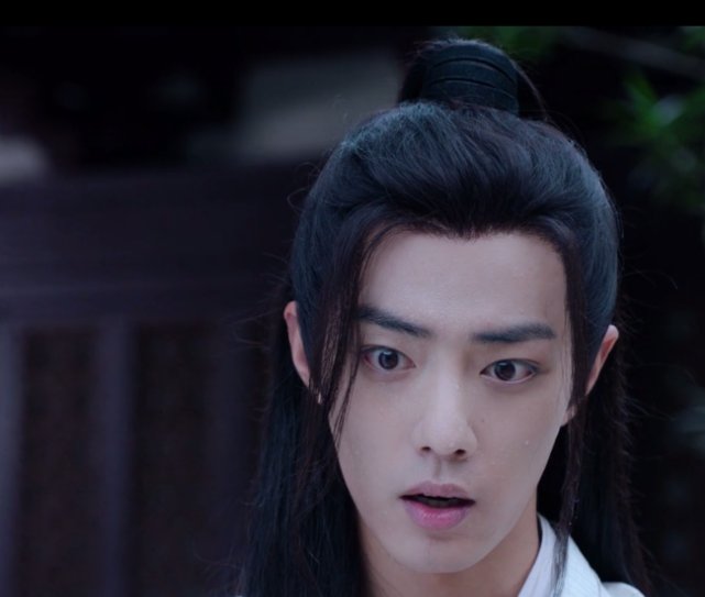 『传说』肖战大概是娱乐圈的一朵“奇葩”, 不在江湖飘, 江湖依然有传说