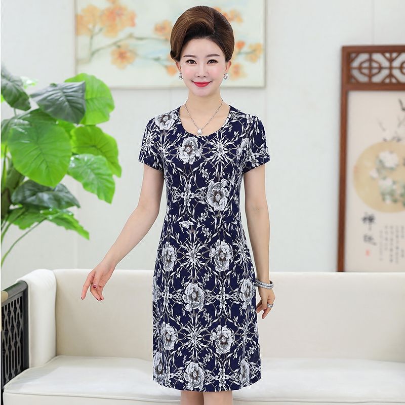 不管有钱没钱，都要给妈妈买的妈妈装，让妈妈美的年轻动人