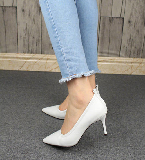 高跟鞋，是你从一个女生蜕变成女神的桥梁