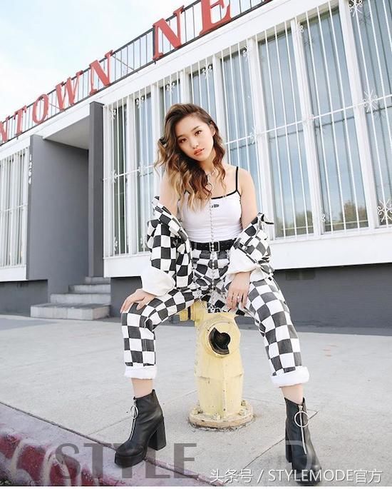 复古又优雅，衣服配上格子元素永远穿不腻