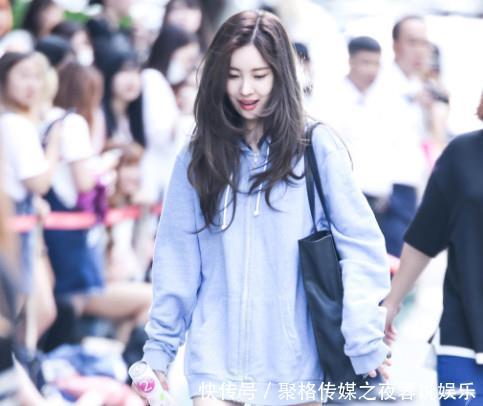 李宣美组图—图二性感妩媚，最后一张耐人寻味