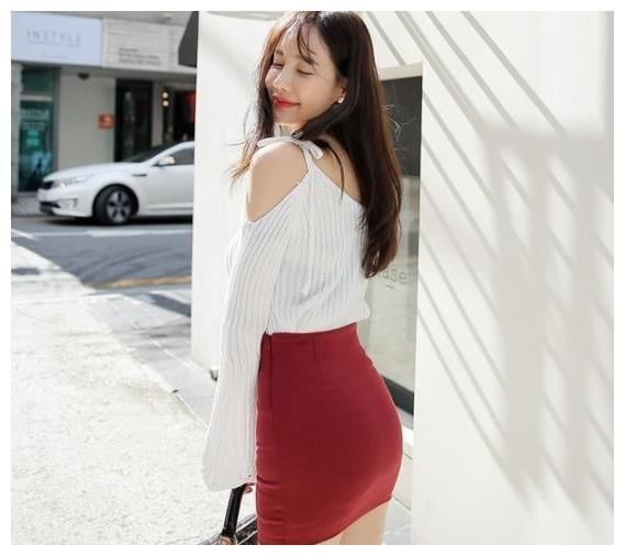 个性潮流的紧身裙美女，妙曼好身姿让人心动！