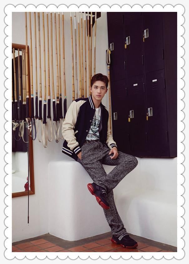 当23岁许巍洲同台47岁胡兵，网友：终于知道成熟和稚嫩差距有多大