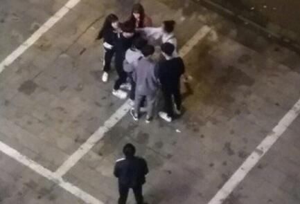 史上最渣网红王乐乐，家暴不管孩子晒豪车四处旅游，被封杀了吗